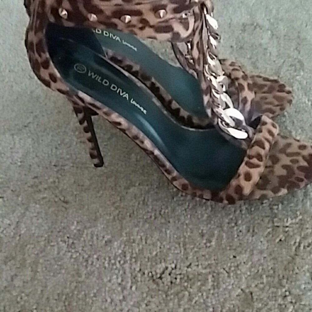 New Women's shoes NEW